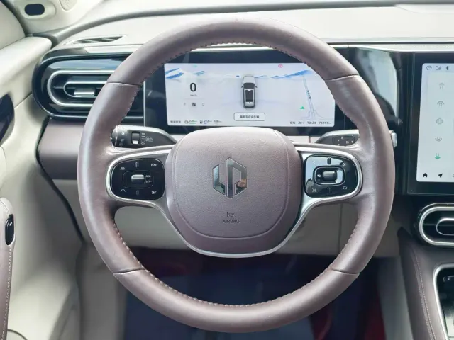 Leapmotor C11 — Фото автомобиля 6