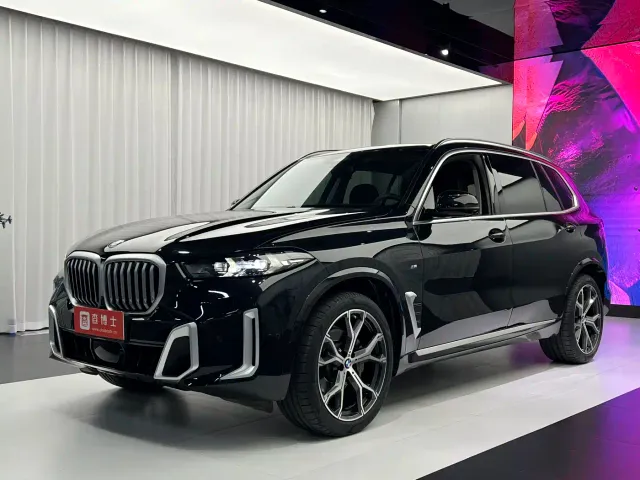 Фотография автомобиля — BMW X5
