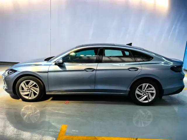 Volkswagen Lamando — Фото автомобиля 9