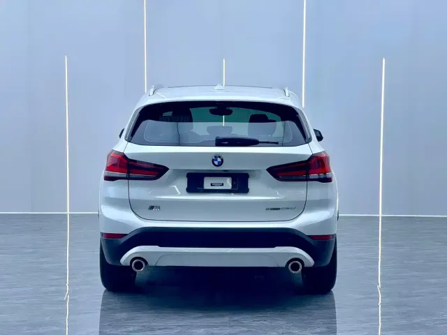 BMW X1 — Фото автомобиля 14