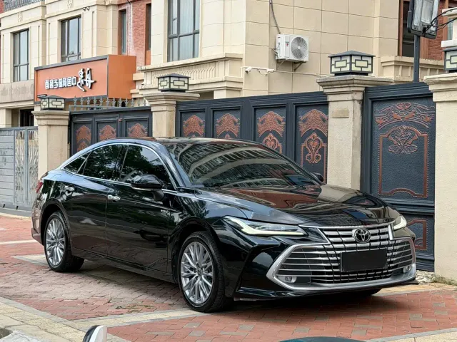 Toyota Avalon — Фото автомобиля 3