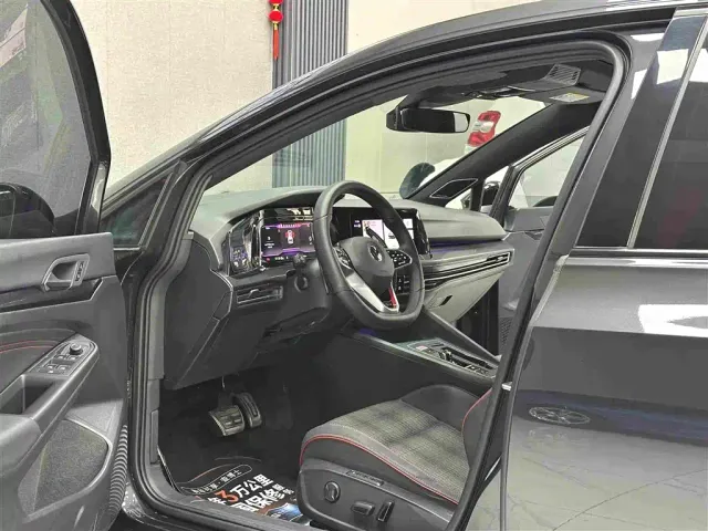 Volkswagen Golf GTI — Фото автомобиля 11