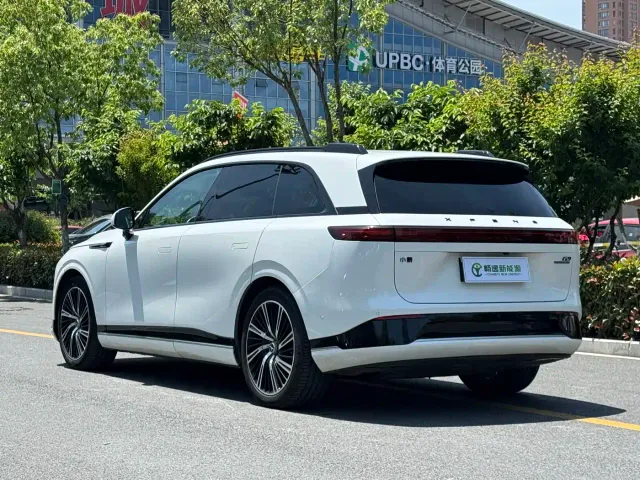 Xpeng G9 — Фото автомобиля 6