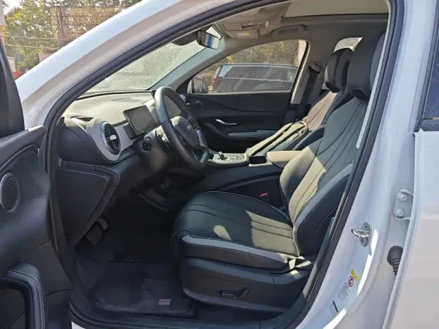 BYD Seal 05 DM-i — Фото автомобиля 14