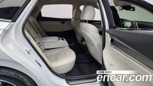 Hyundai Grandeur Новый Grandeur IG — Фото автомобиля 12