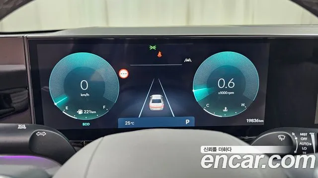 Hyundai Grandeur GN7 — Фото автомобиля 11