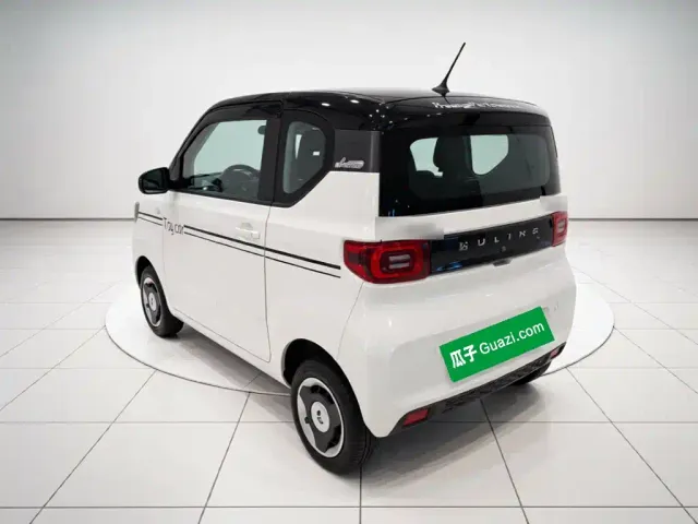 Wuling Hongguang Mini EV — Фото автомобиля 4