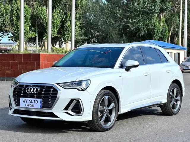 Фотография автомобиля — Audi Q3