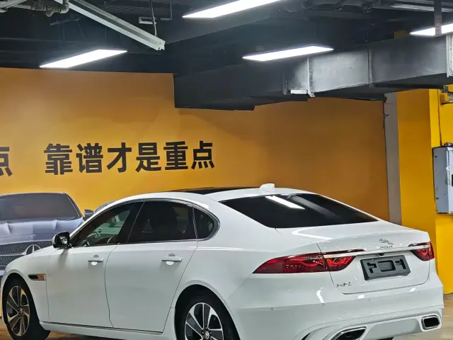Jaguar Jaguar XFL 2022 XFL 2.0T P200 2WD Elite Luxury — Фото автомобиля 9