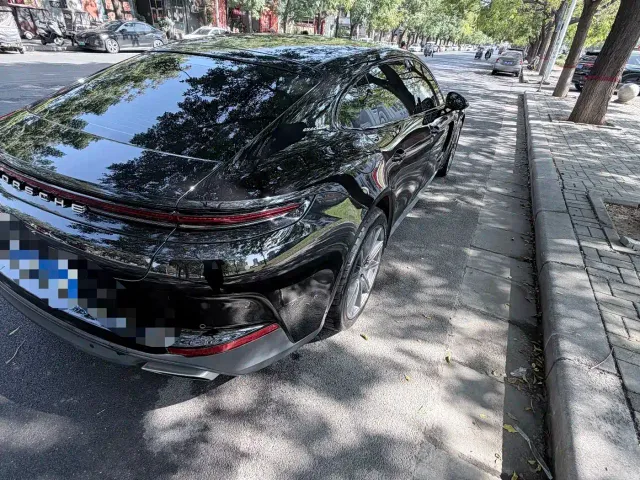 Porsche Panamera — Фото автомобиля 2