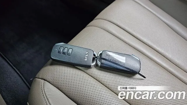 Kia K8 K8 Hybrid — Фото автомобиля 20