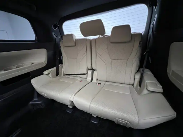 Toyota Alphard — Фото автомобиля 21