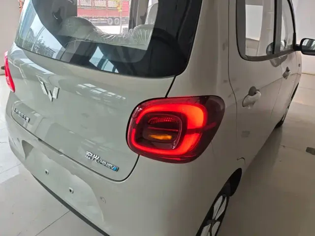 Wuling Hongguang Mini EV — Фото автомобиля 7