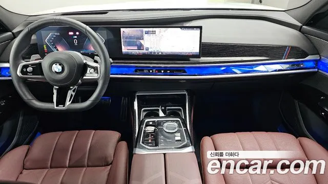 BMW 7-Series 7 серия (G70) 740i xDrive M Sport — Фото автомобиля 7