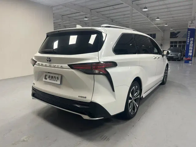Toyota Granvia — Фото автомобиля 4