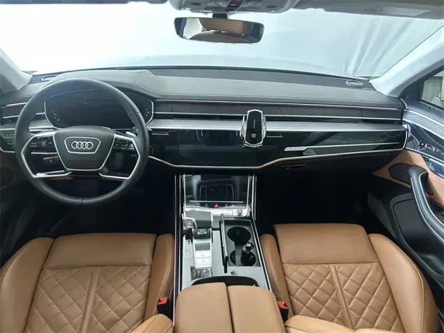 Audi A8 — Фото автомобиля 6