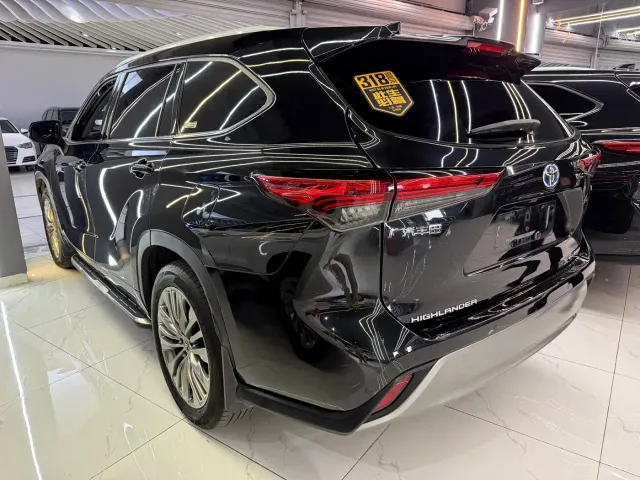 Toyota Highlander — Фото автомобиля 7