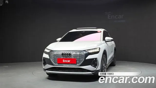 Audi Q4 e-tron F4 — Фото автомобиля 3