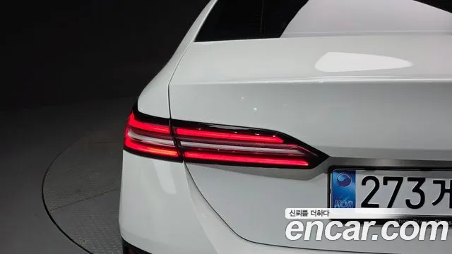 BMW 5-Series — Фото автомобиля 21