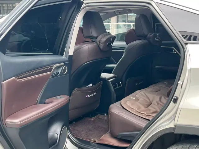 Lexus RX — Фото автомобиля 5
