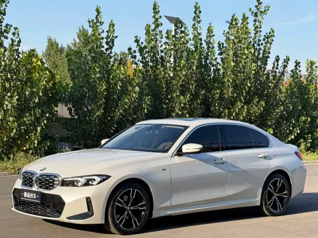 Фотография автомобиля — BMW 3 Series