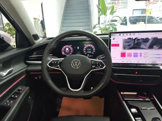 Volkswagen Passat — Фото автомобиля 10