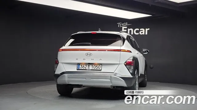 Hyundai Kona — Фото автомобиля 4