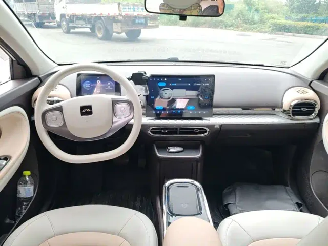 JAC Yiwei 3 — Фото автомобиля 9