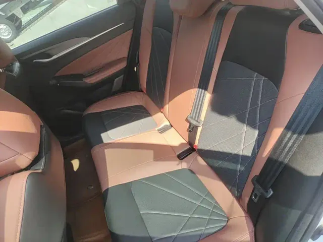 Changan Eado — Фото автомобиля 16