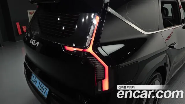 Kia EV9 — Фото автомобиля 8