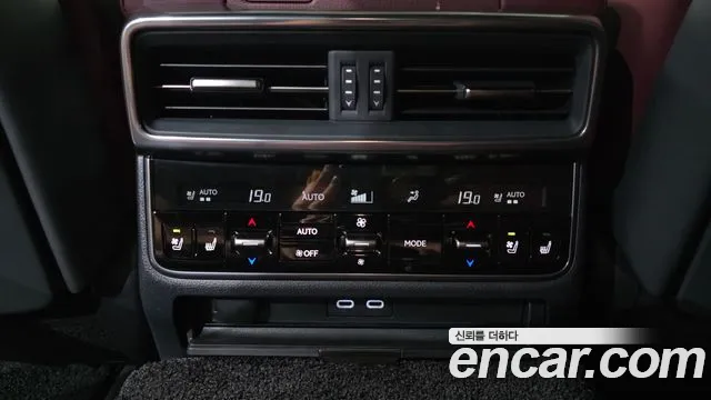 Lexus LX — Фото автомобиля 11