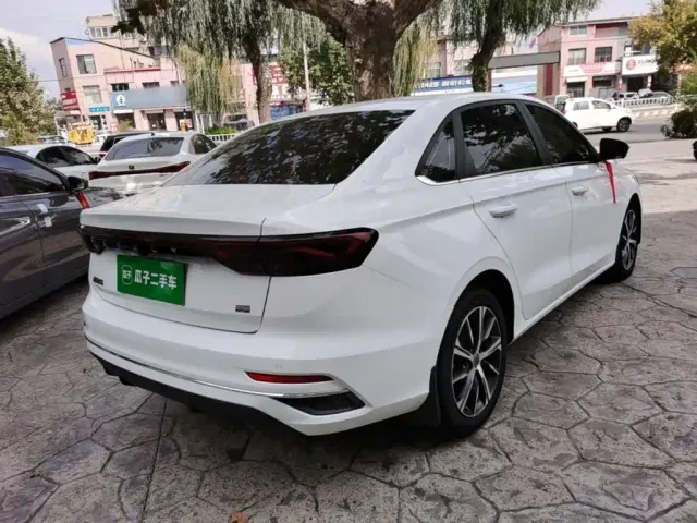 Geely Emgrand — Фото автомобиля 6