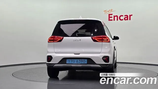 Kia Niro — Фото автомобиля 4