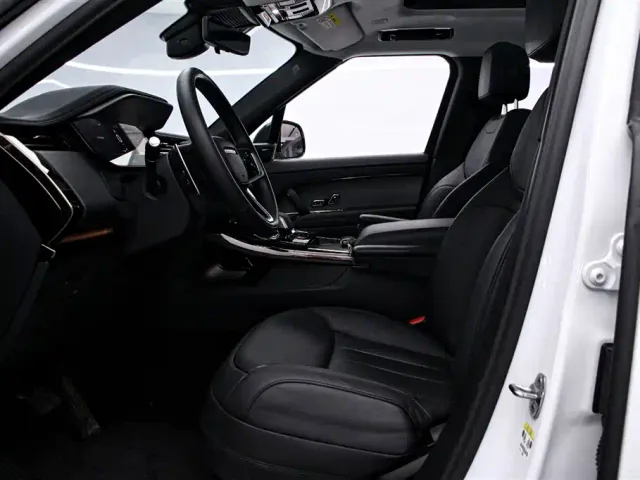 Land Rover Range Rover Sport — Фото автомобиля 12