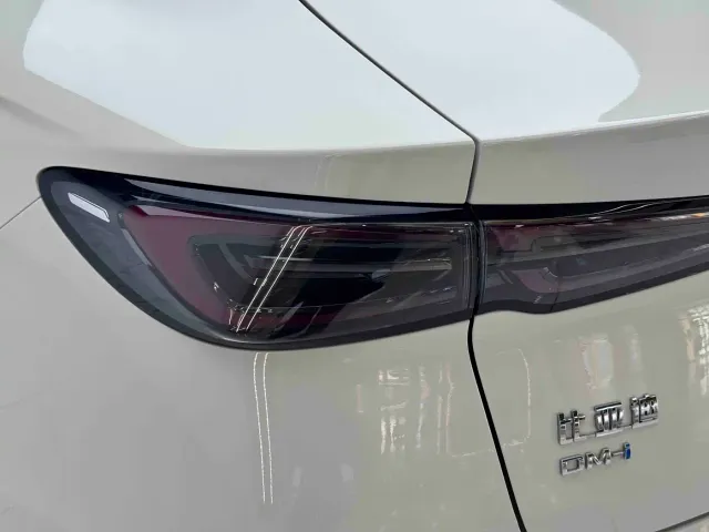 BYD Seal 06 — Фото автомобиля 14