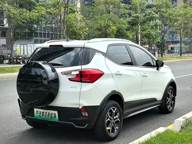 BYD Yuan Pro — Фото автомобиля 25