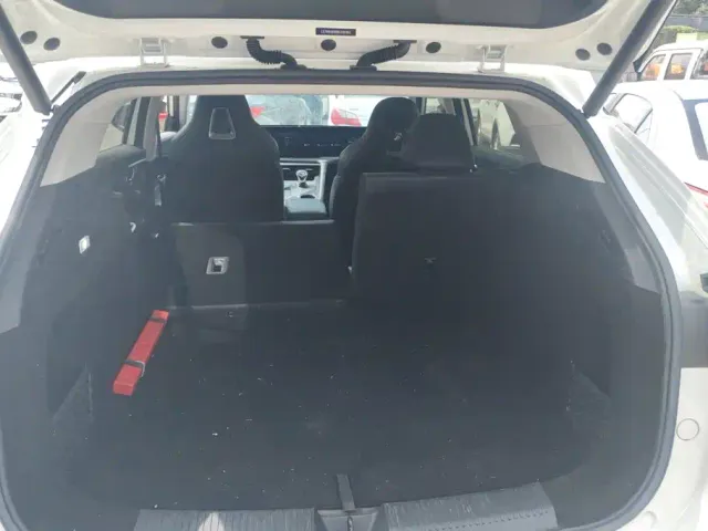 Roewe RX5 — Фото автомобиля 4