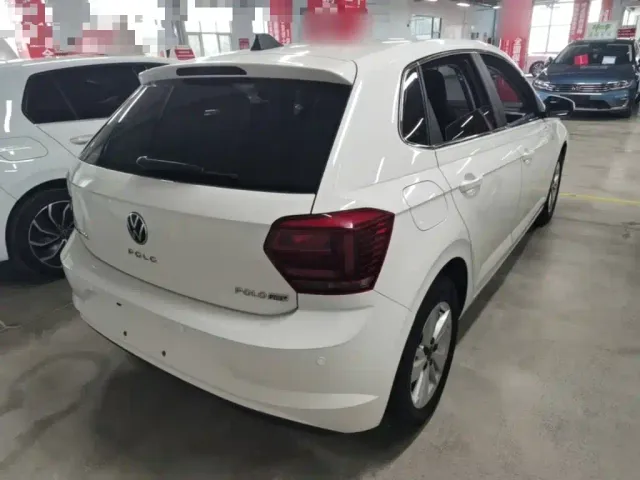Volkswagen Polo — Фото автомобиля 6
