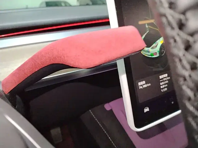 Tesla Model 3 — Фото автомобиля 13