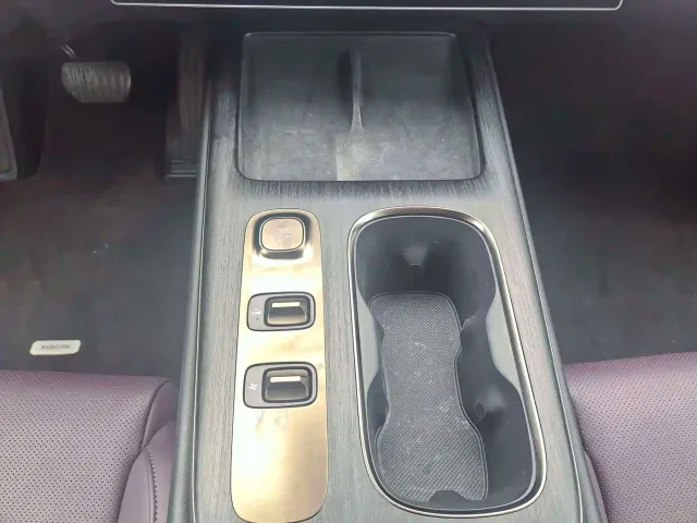 Xiaomi SU7 — Фото автомобиля 10