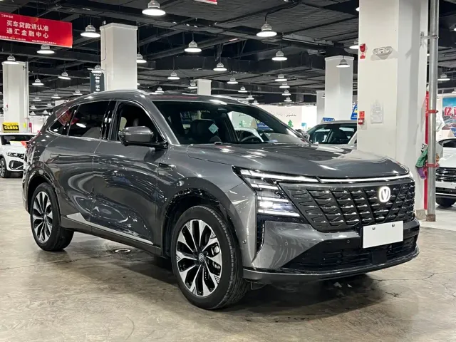 Changan CS75 Plus — Фото автомобиля 3