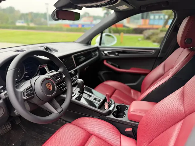 Porsche Macan — Фото автомобиля 8