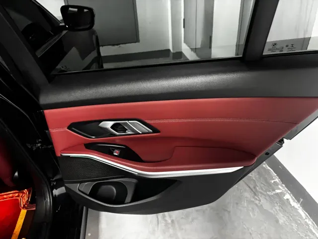 BMW 3 Series — Фото автомобиля 13