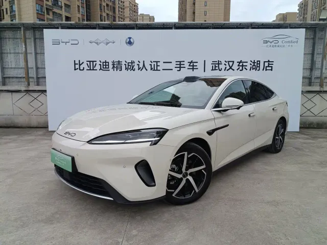 Фотография автомобиля — BYD Seal 07 DM-i