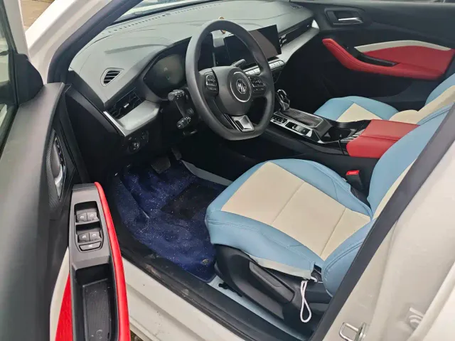 MG MG5 2023 180DVVT CVT Flagship Edition — Фото автомобиля 4