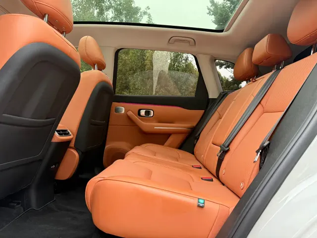 Leapmotor C10 — Фото автомобиля 13