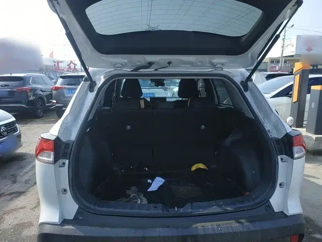 Toyota Corolla Cross — Фото автомобиля 18