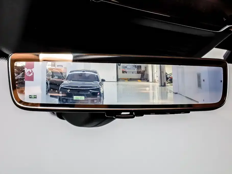 Land Rover Range Rover 2023 3.0 L6 400PS Golden Age 7-Seater Long Wheelbase — Фото автомобиля 22