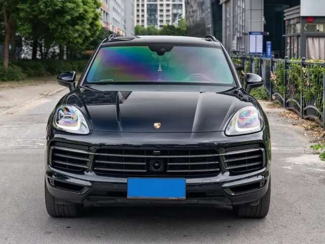 Porsche Cayenne — Фото автомобиля 2