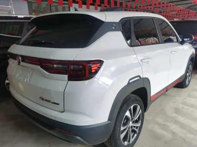 Changan CS35 Plus — Фото автомобиля 6